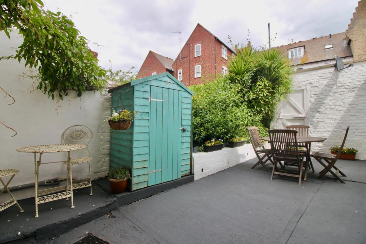 West Street Retreat Grade Ii Listed Townhouse